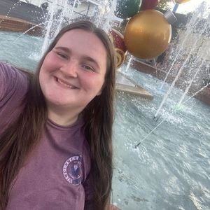 Meet your Posher, Alexus